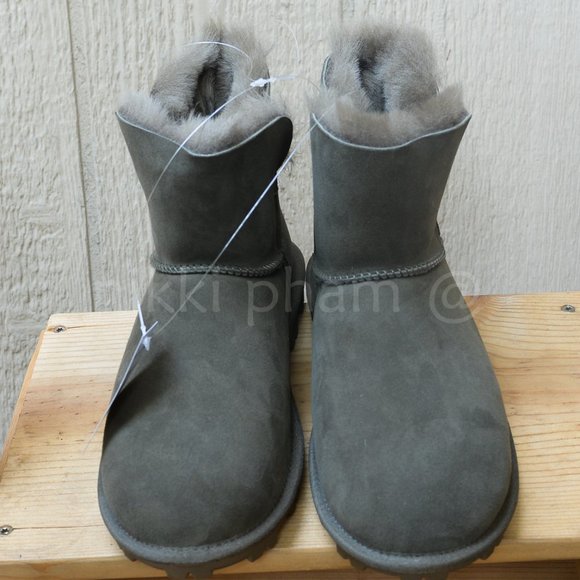 Kirkland Signature Ladies' Shearling Boot IN GREEN - Picture 4 of 5